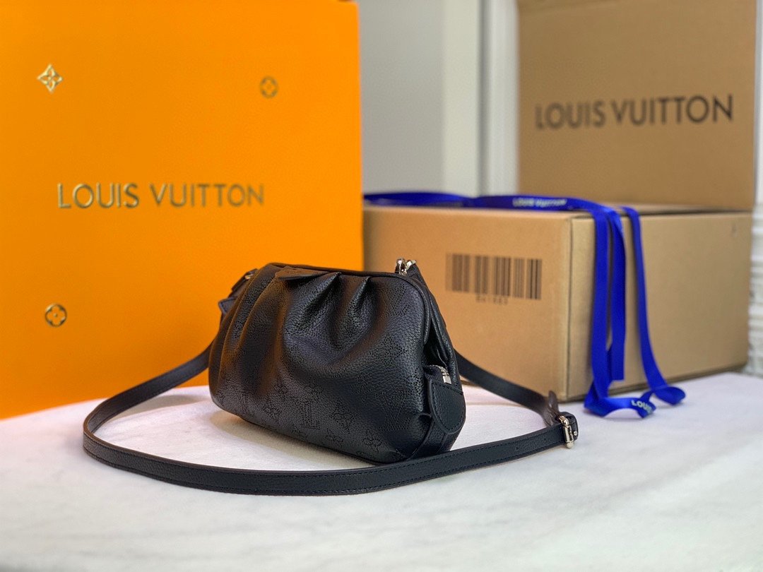 ルイヴィトン Louis Vuitton バッグ 実物の写真  N品スーパーコピーバッグ代引き可能国内発送後払い安全必ず届く信用できるサイト