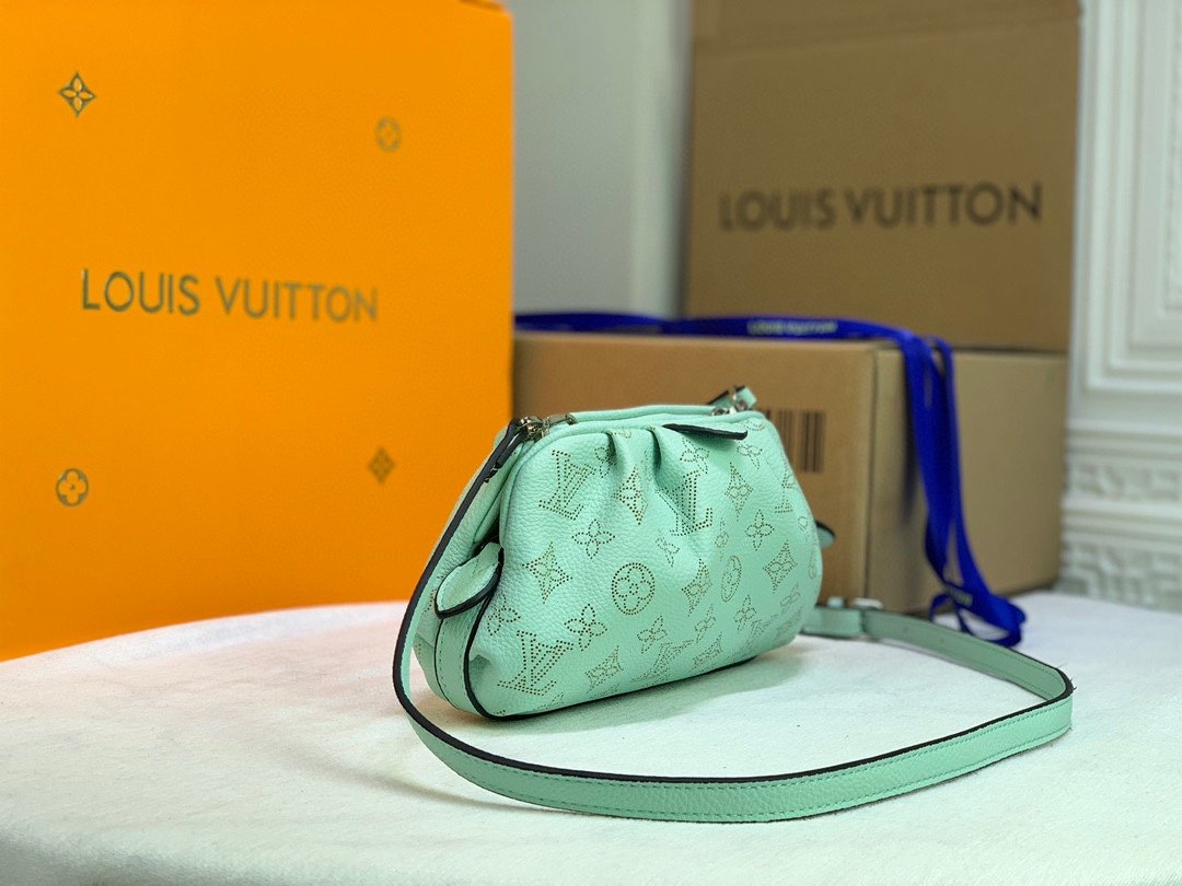 ルイヴィトン Louis Vuitton バッグ 実物の写真  N品スーパーコピーバッグ代引き可能国内発送後払い安全必ず届く信用できるサイト