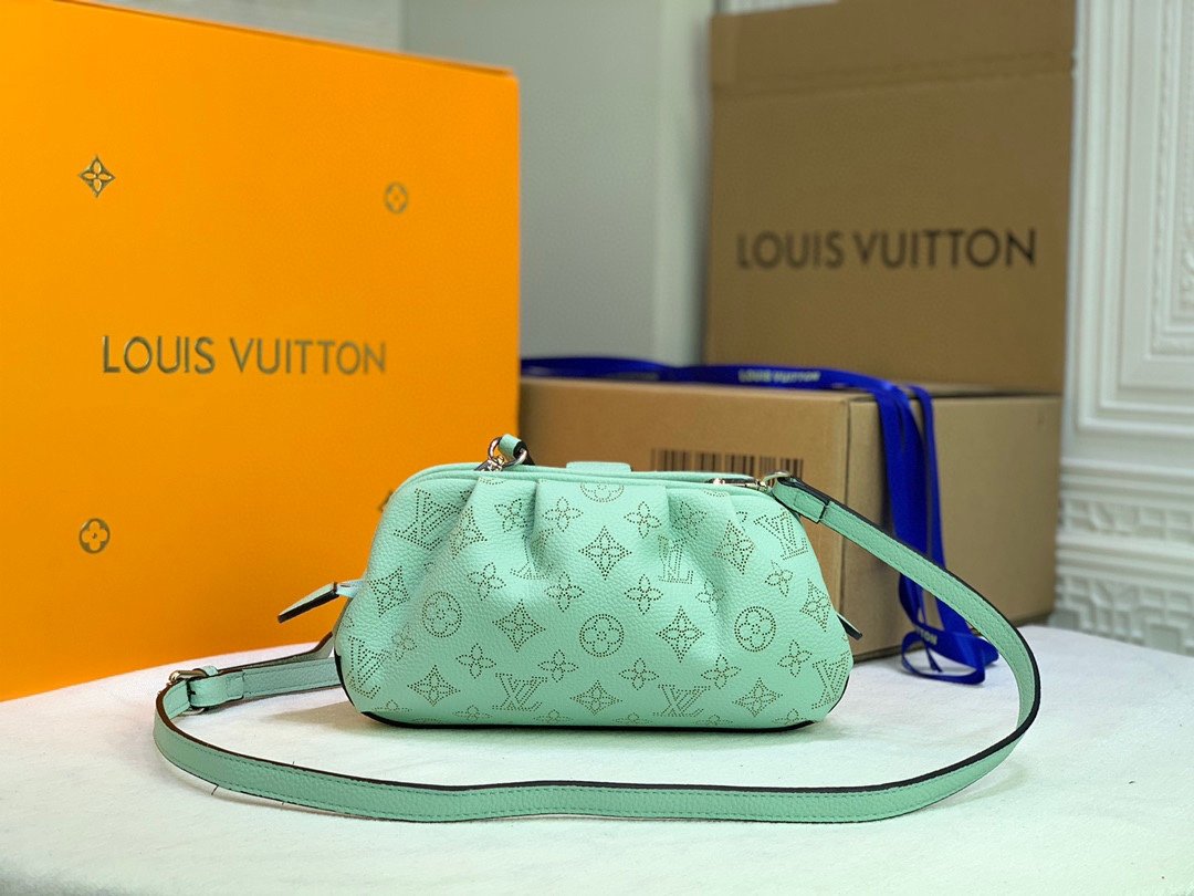 ルイヴィトン Louis Vuitton バッグ 実物の写真  N品スーパーコピーバッグ代引き可能国内発送後払い安全必ず届く信用できるサイト