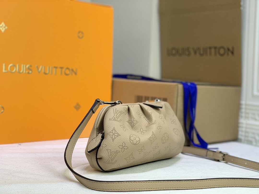 ルイヴィトン Louis Vuitton バッグ 実物の写真  N品スーパーコピーバッグ代引き可能国内発送後払い安全必ず届く信用できるサイト