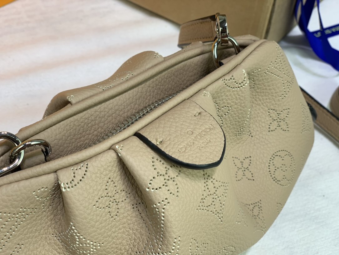 ルイヴィトン Louis Vuitton バッグ 実物の写真  N品スーパーコピーバッグ代引き可能国内発送後払い安全必ず届く信用できるサイト