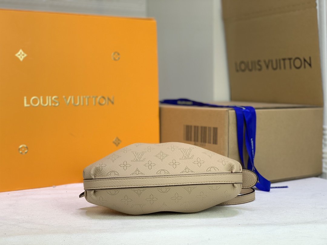 ルイヴィトン Louis Vuitton バッグ 実物の写真  N品スーパーコピーバッグ代引き可能国内発送後払い安全必ず届く信用できるサイト