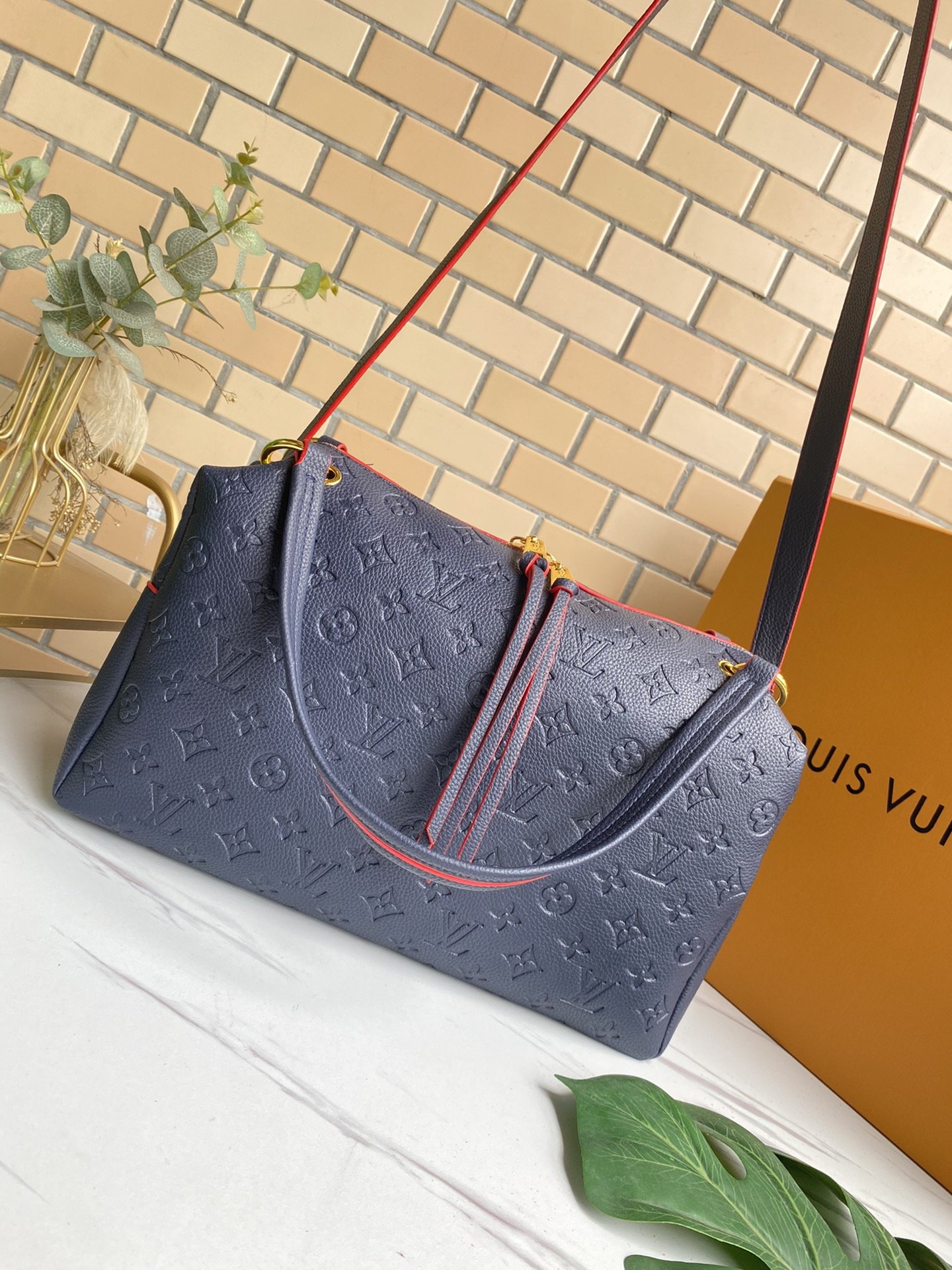 ルイヴィトン Louis Vuitton バッグ 実物の写真  N品スーパーコピーバッグ代引き可能国内発送後払い安全必ず届く信用できるサイト