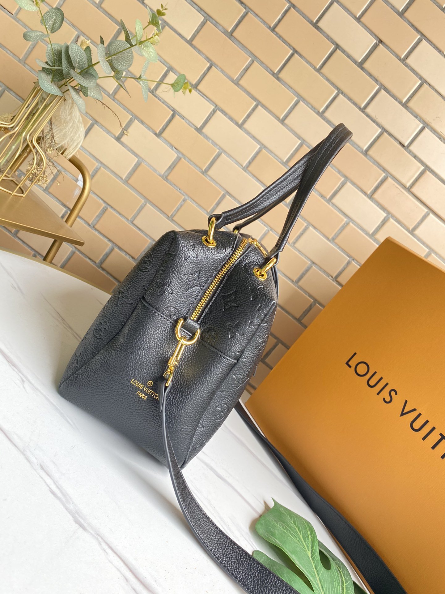 ルイヴィトン Louis Vuitton バッグ 実物の写真  N品スーパーコピーバッグ代引き可能国内発送後払い安全必ず届く信用できるサイト