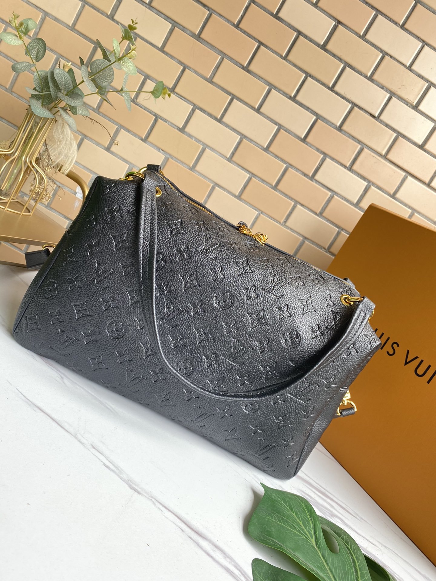 ルイヴィトン Louis Vuitton バッグ 実物の写真  N品スーパーコピーバッグ代引き可能国内発送後払い安全必ず届く信用できるサイト