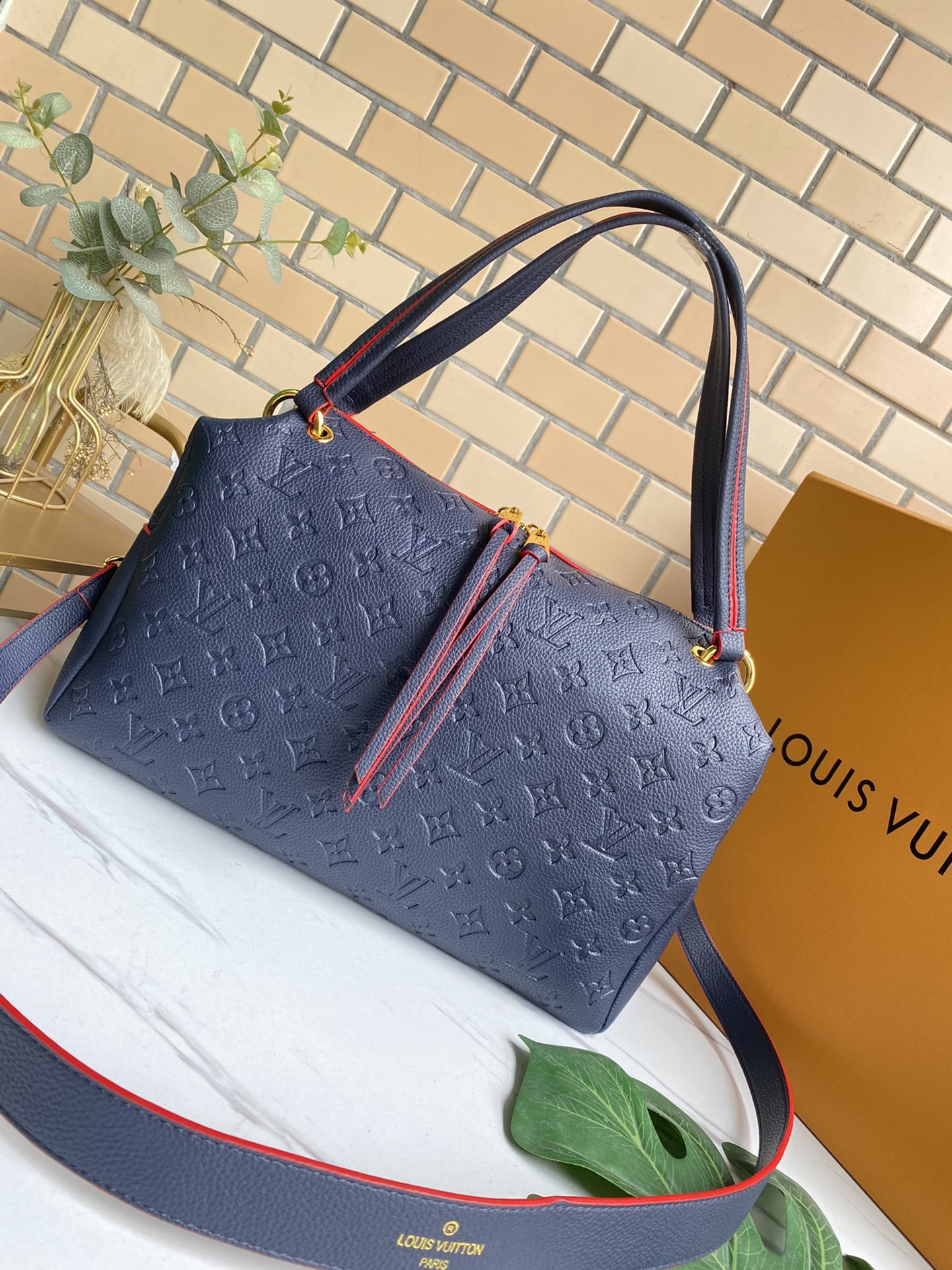 ルイヴィトン Louis Vuitton バッグ 実物の写真  N品スーパーコピーバッグ代引き可能国内発送後払い安全必ず届く信用できるサイト