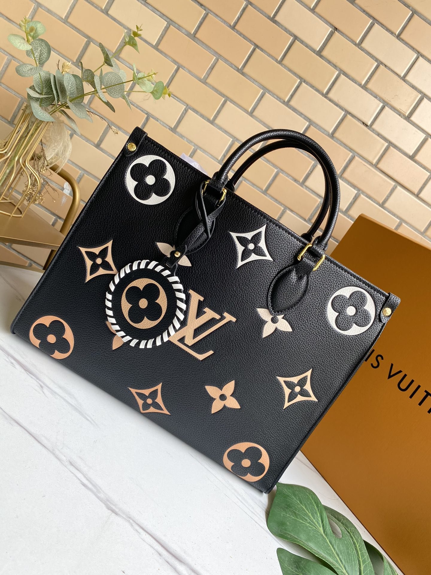 ルイヴィトン Louis Vuitton バッグ 実物の写真  N品スーパーコピーバッグ代引き可能国内発送後払い安全必ず届く信用できるサイト