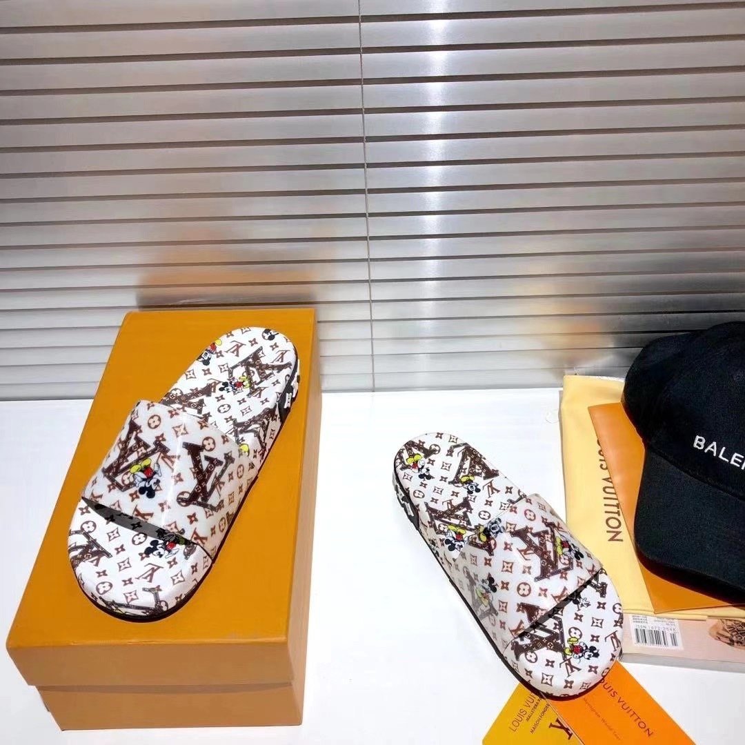 上質 大人気 ルイヴィトン Louis Vuitton サンダル 実物の写真 N品スーパーコピー代引き可能国内発送後払い安全必ず届く信用できるサイト