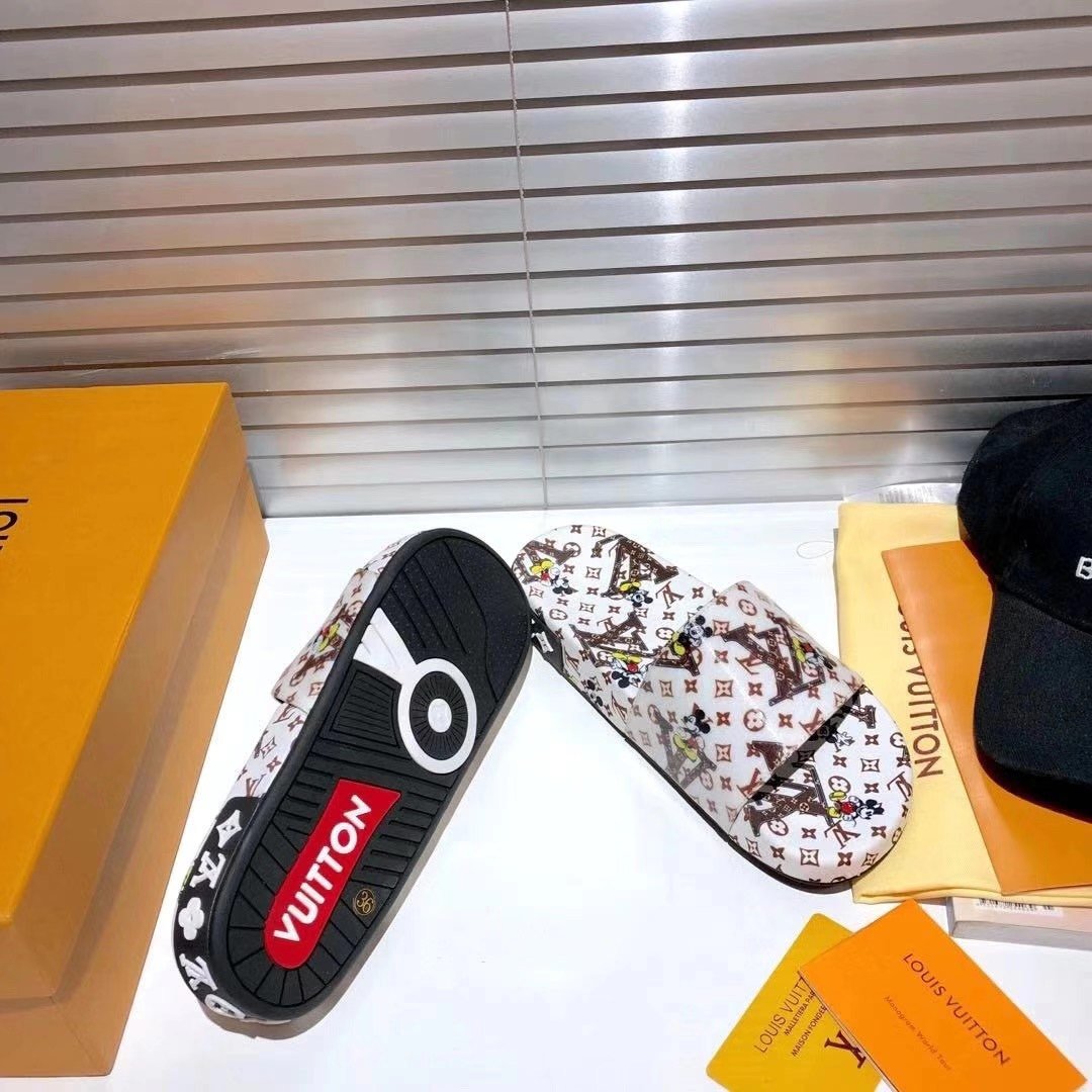 上質 大人気 ルイヴィトン Louis Vuitton サンダル 実物の写真 N品スーパーコピー代引き可能国内発送後払い安全必ず届く信用できるサイト