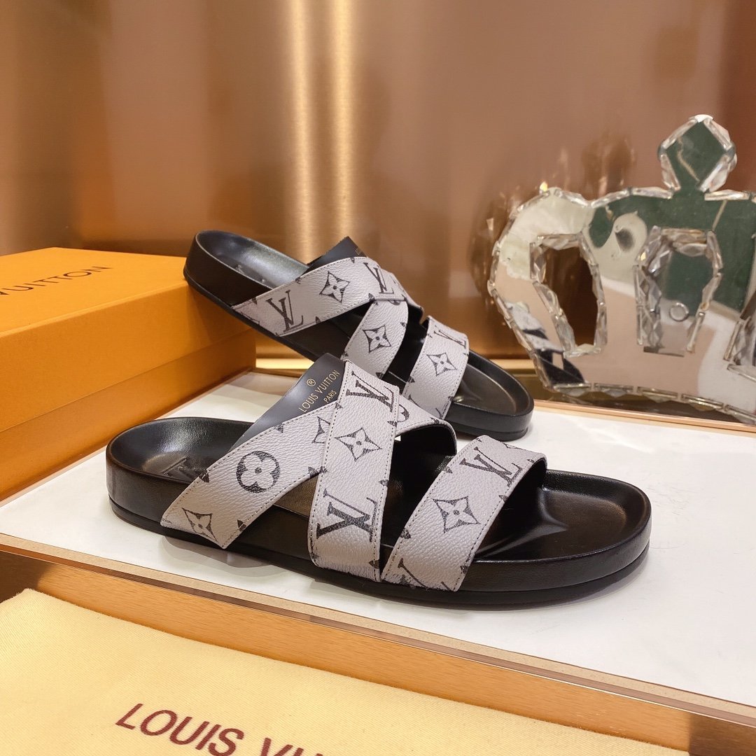上質 大人気 ルイヴィトン Louis Vuitton サンダル 実物の写真 N品スーパーコピー代引き可能国内発送後払い安全必ず届く信用できるサイト