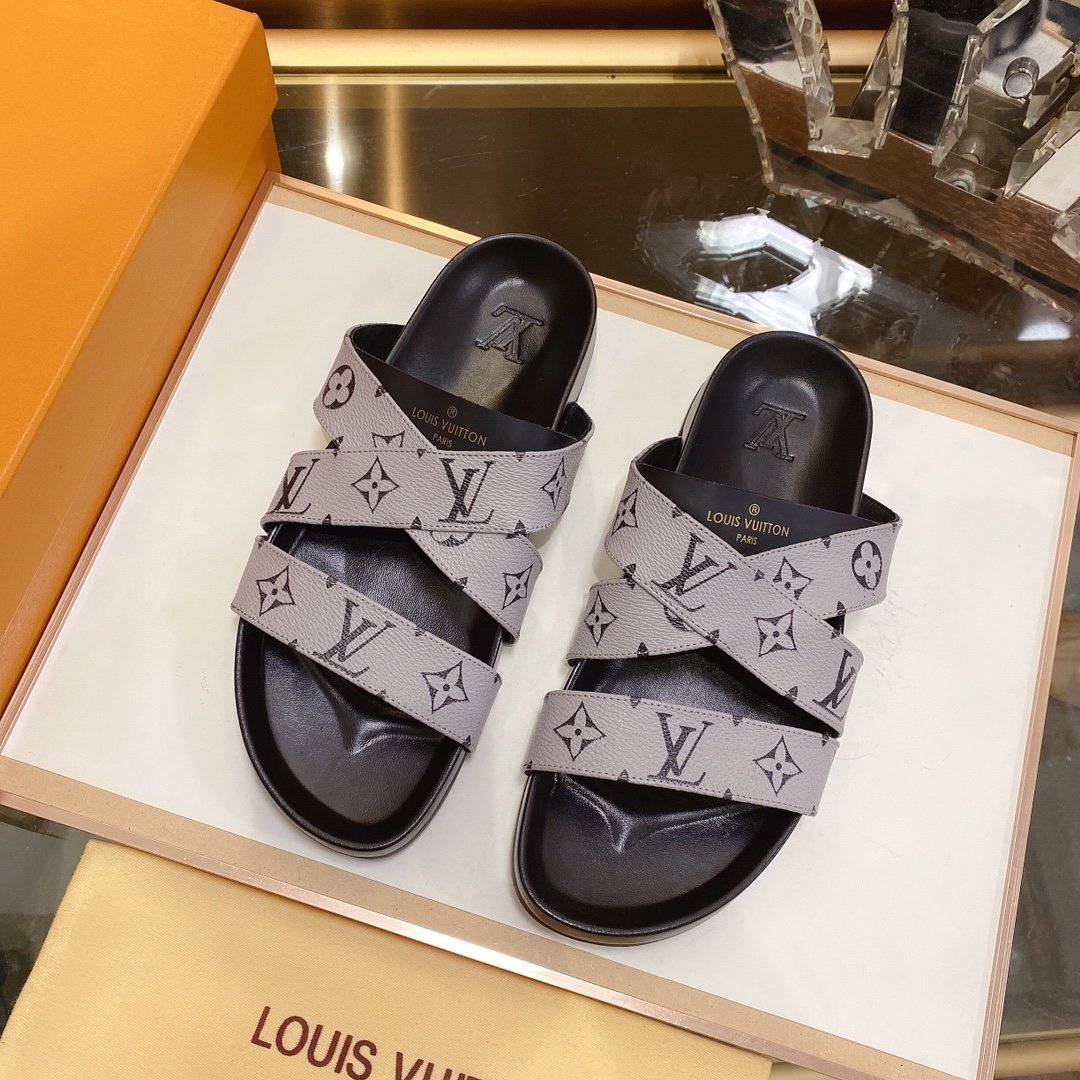 上質 大人気 ルイヴィトン Louis Vuitton サンダル 実物の写真 N品スーパーコピー代引き可能国内発送後払い安全必ず届く信用できるサイト