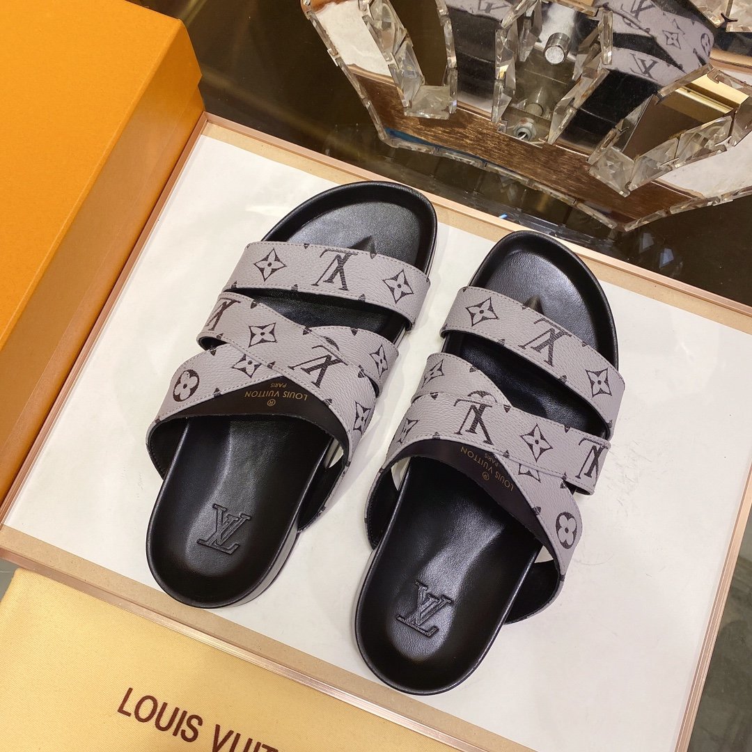 上質 大人気 ルイヴィトン Louis Vuitton サンダル 実物の写真 N品スーパーコピー代引き可能国内発送後払い安全必ず届く信用できるサイト