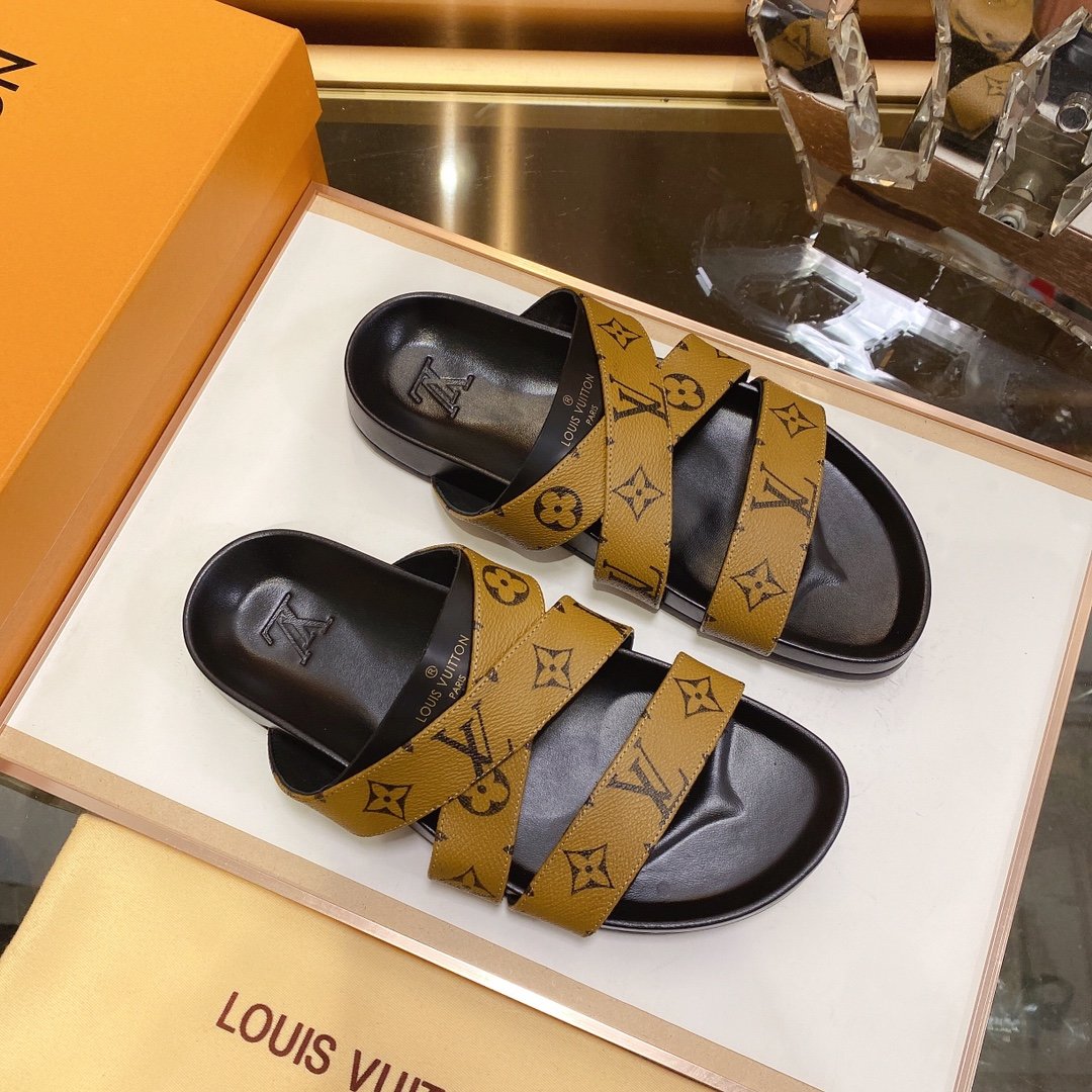 上質 大人気 ルイヴィトン Louis Vuitton サンダル 実物の写真 N品スーパーコピー代引き可能国内発送後払い安全必ず届く信用できるサイト