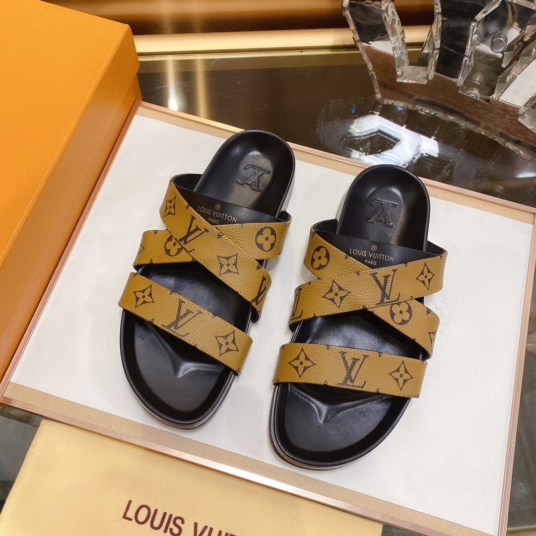 上質 大人気 ルイヴィトン Louis Vuitton サンダル 実物の写真 N品スーパーコピー代引き可能国内発送後払い安全必ず届く信用できるサイト