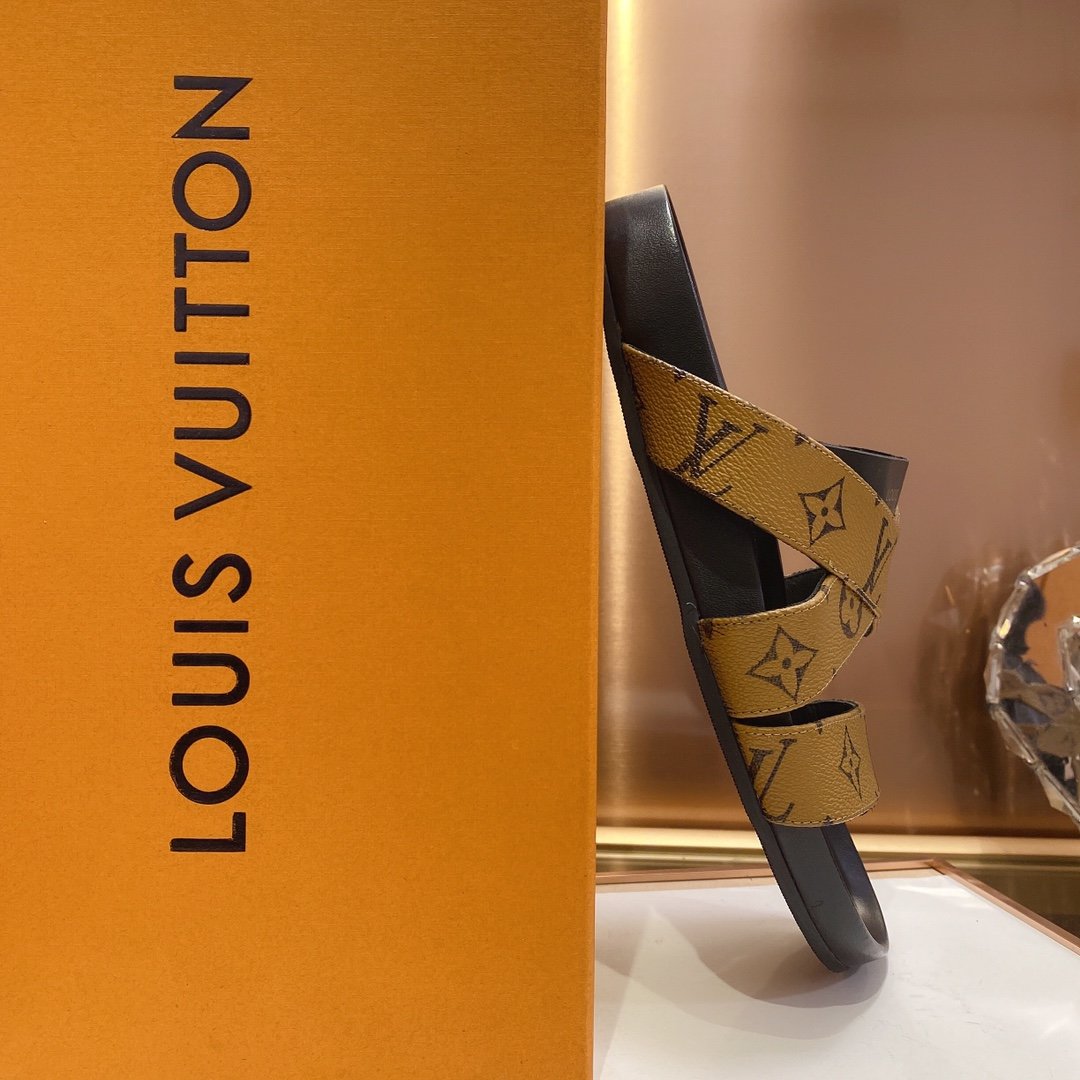 上質 大人気 ルイヴィトン Louis Vuitton サンダル 実物の写真 N品スーパーコピー代引き可能国内発送後払い安全必ず届く信用できるサイト