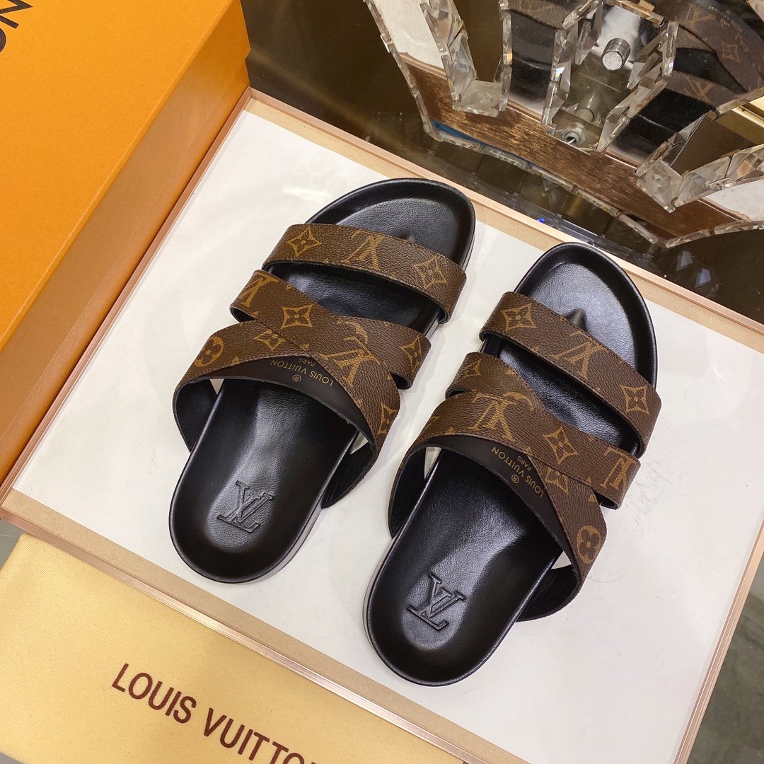 上質 大人気 ルイヴィトン Louis Vuitton サンダル 実物の写真 N品スーパーコピー代引き可能国内発送後払い安全必ず届く信用できるサイト