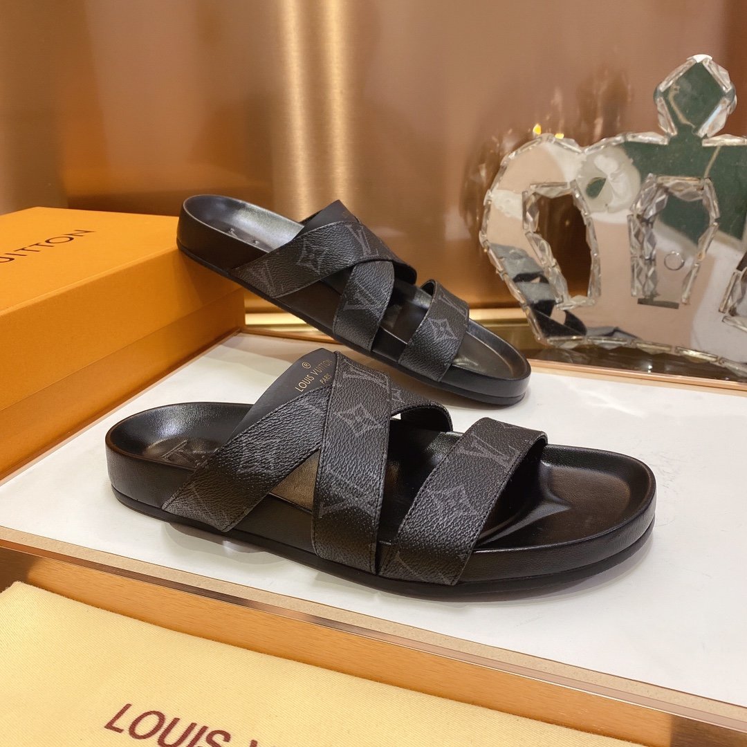 上質 大人気 ルイヴィトン Louis Vuitton サンダル 実物の写真 N品スーパーコピー代引き可能国内発送後払い安全必ず届く信用できるサイト