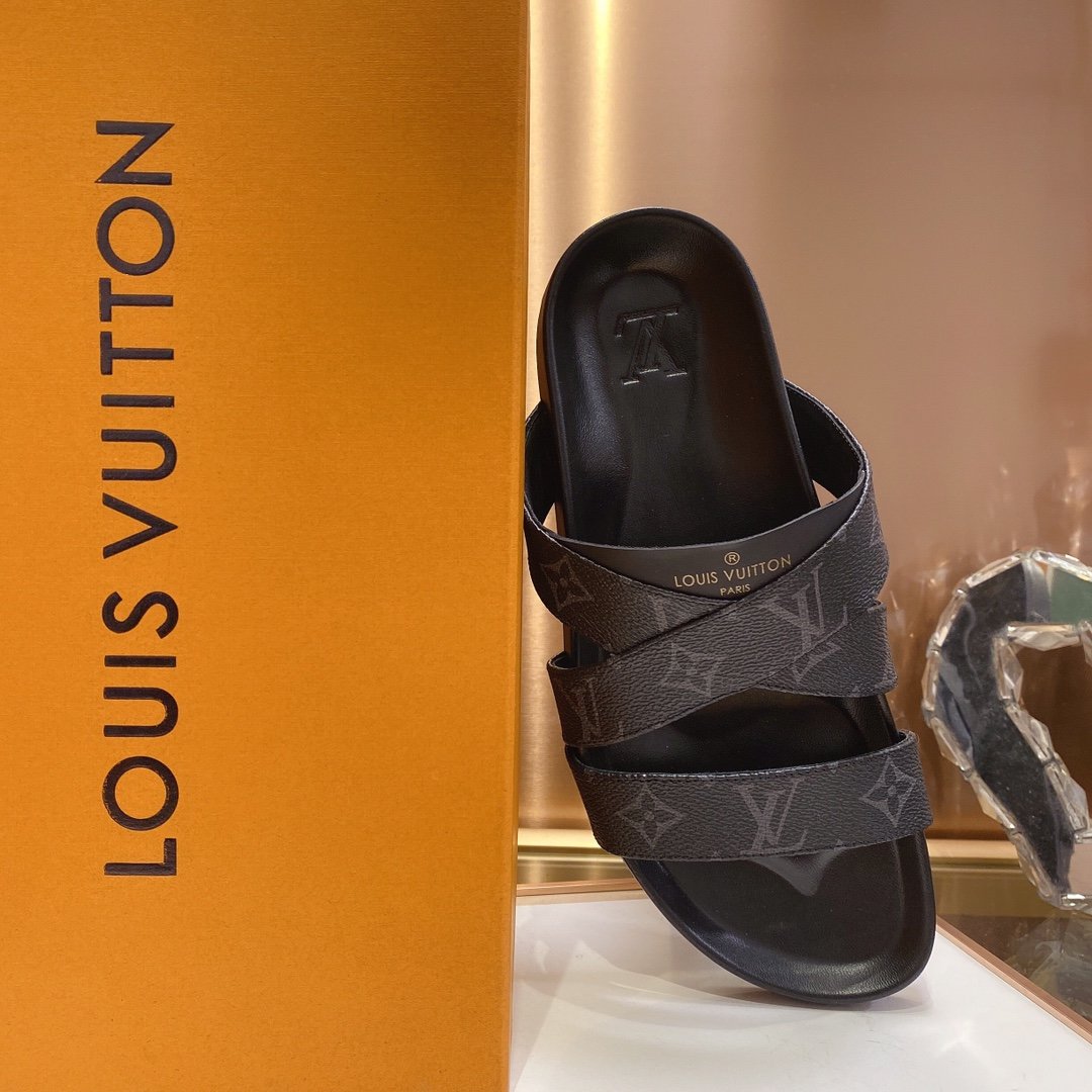 上質 大人気 ルイヴィトン Louis Vuitton サンダル 実物の写真 N品スーパーコピー代引き可能国内発送後払い安全必ず届く信用できるサイト