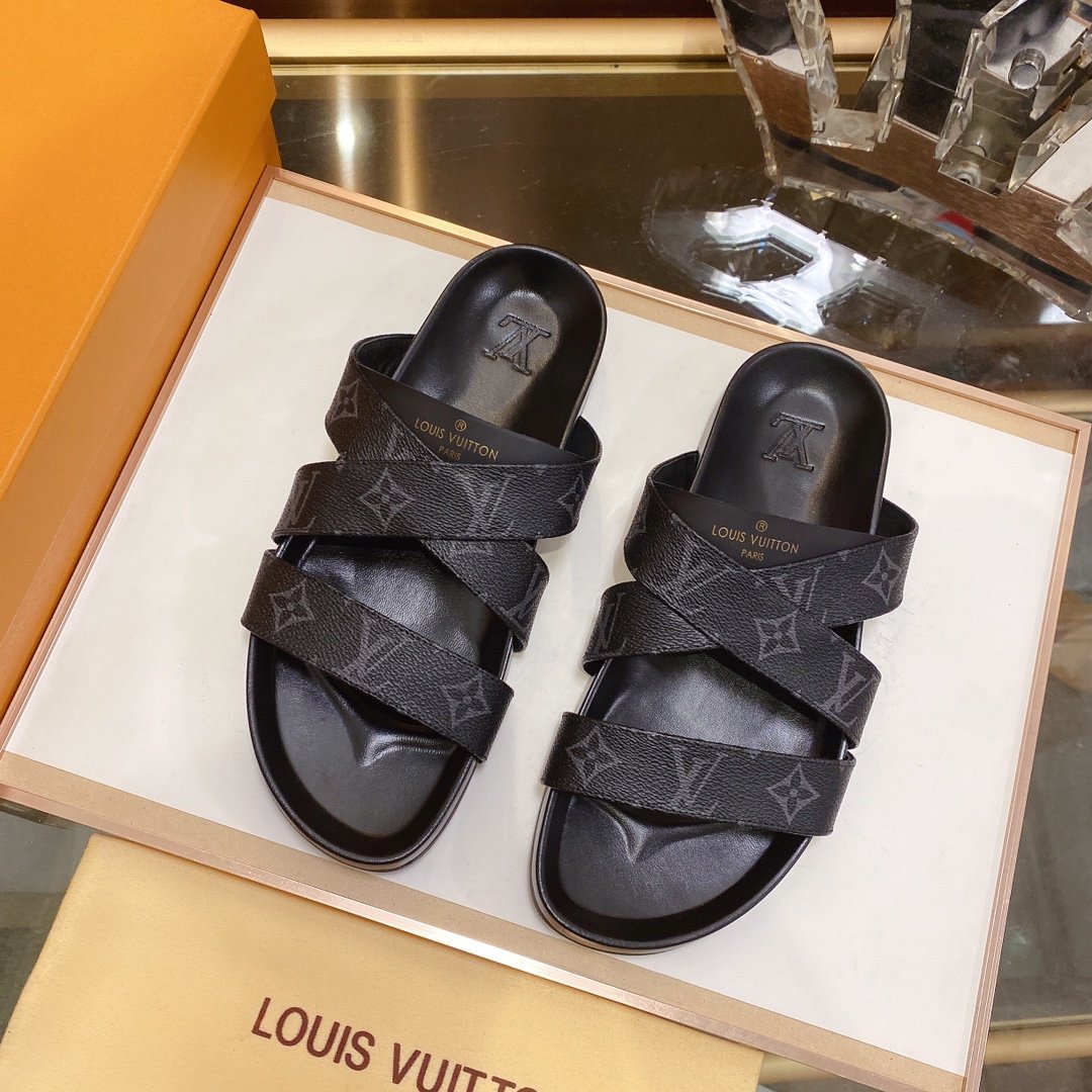 上質 大人気 ルイヴィトン Louis Vuitton サンダル 実物の写真 N品スーパーコピー代引き可能国内発送後払い安全必ず届く信用できるサイト