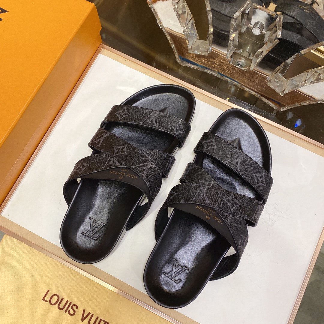 上質 大人気 ルイヴィトン Louis Vuitton サンダル 実物の写真 N品スーパーコピー代引き可能国内発送後払い安全必ず届く信用できるサイト