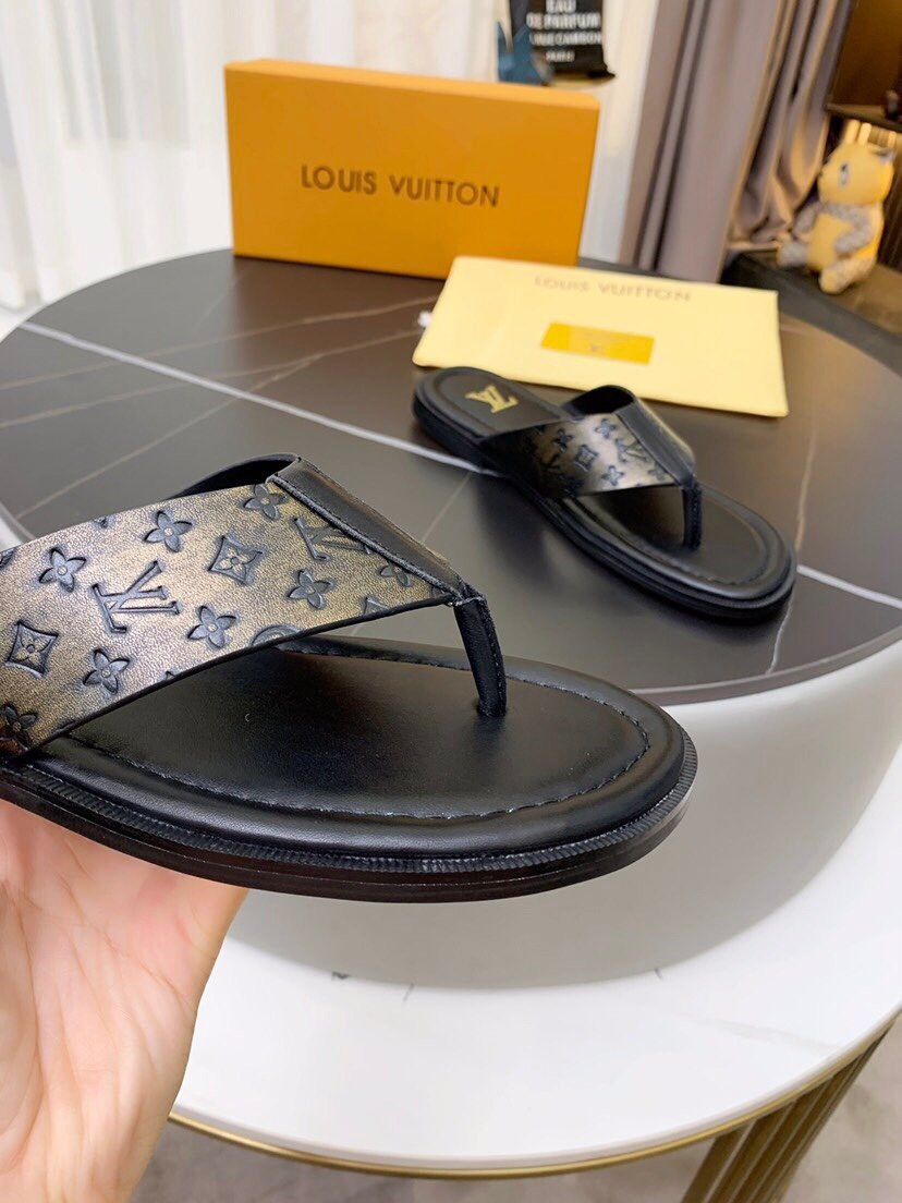 上質 大人気 ルイヴィトン Louis Vuitton サンダル 実物の写真 N品スーパーコピー代引き可能国内発送後払い安全必ず届く信用できるサイト