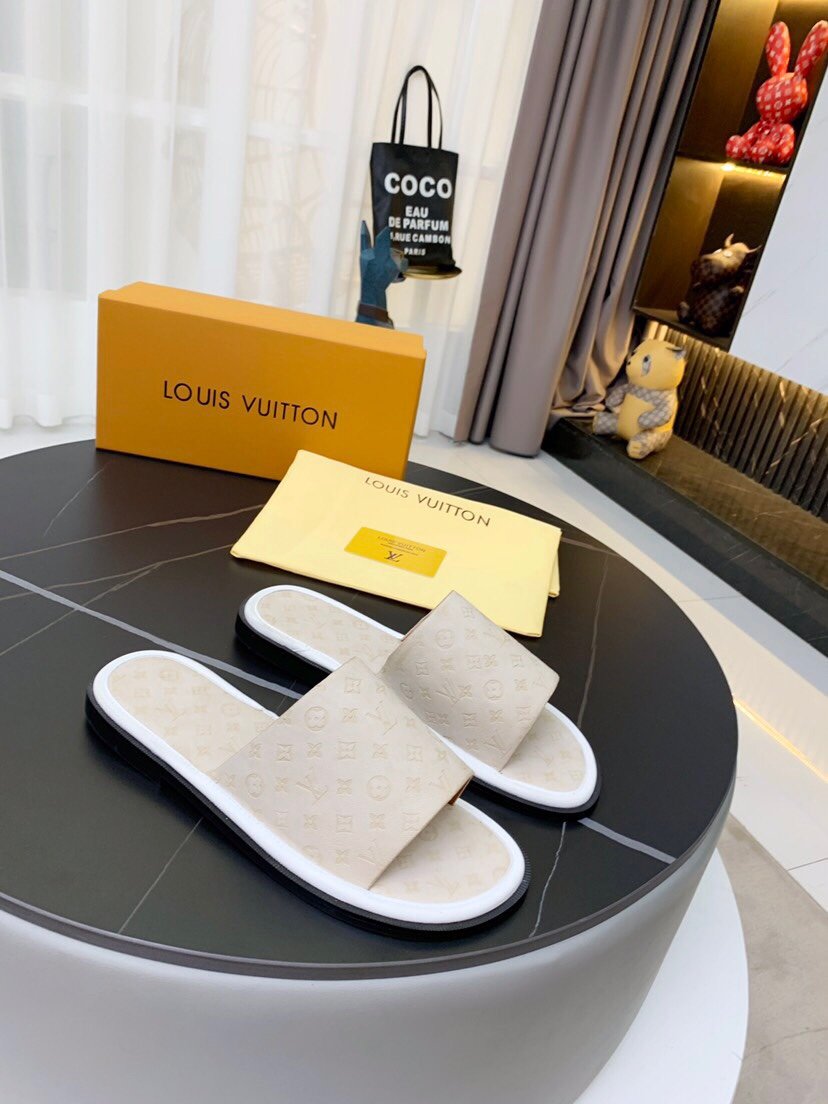 上質 大人気 ルイヴィトン Louis Vuitton サンダル 実物の写真 N品スーパーコピー代引き可能国内発送後払い安全必ず届く信用できるサイト