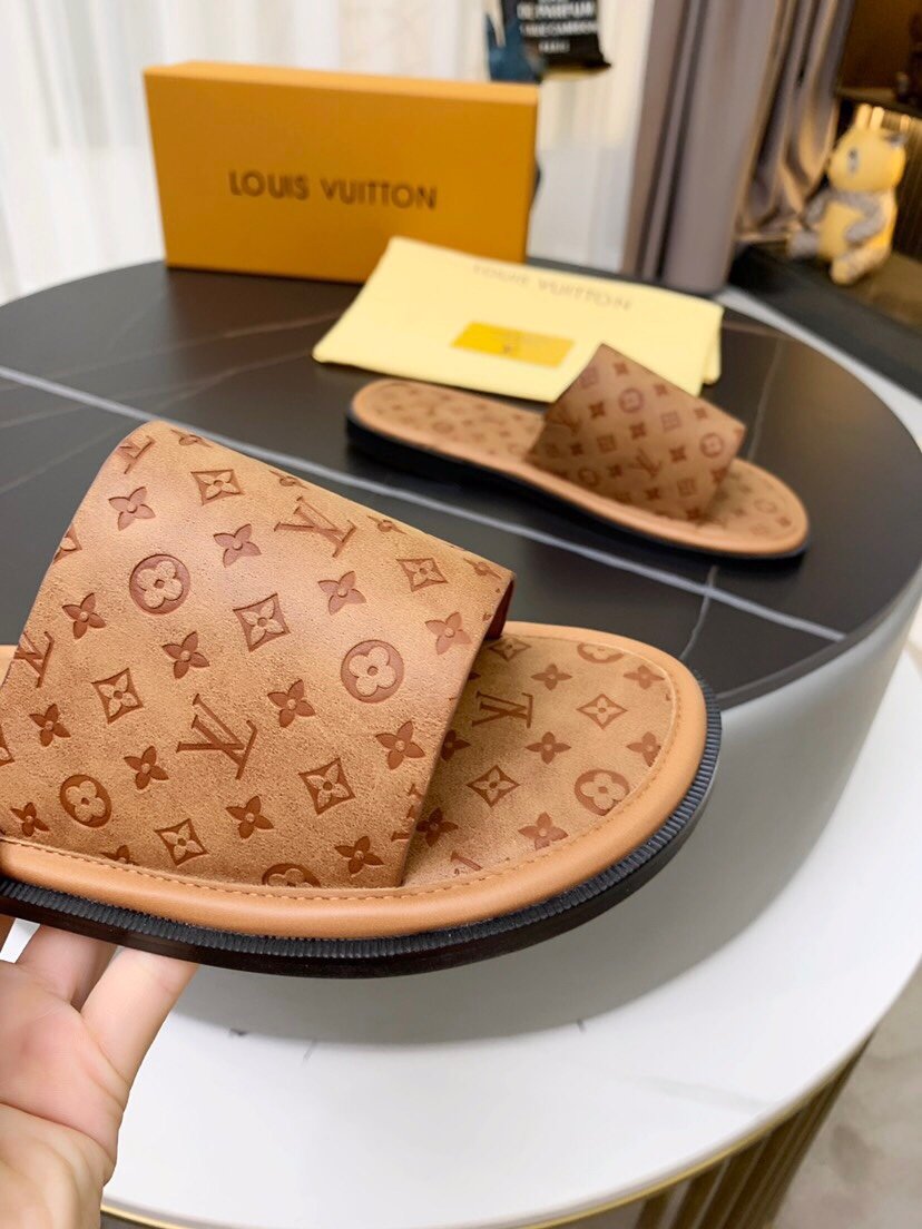 上質 大人気 ルイヴィトン Louis Vuitton サンダル 実物の写真 N品スーパーコピー代引き可能国内発送後払い安全必ず届く信用できるサイト