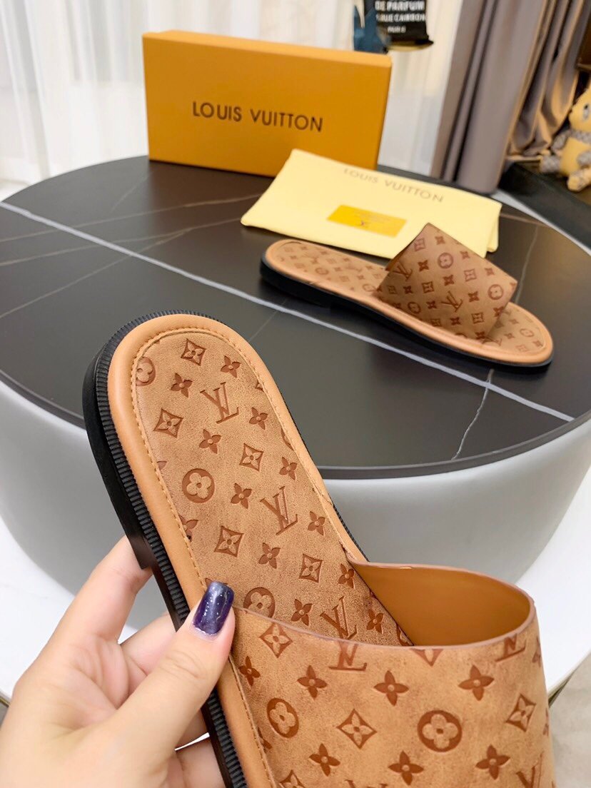 上質 大人気 ルイヴィトン Louis Vuitton サンダル 実物の写真 N品スーパーコピー代引き可能国内発送後払い安全必ず届く信用できるサイト