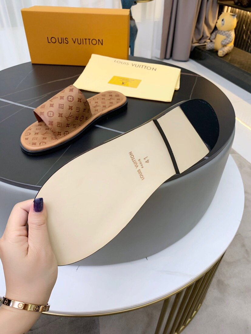 上質 大人気 ルイヴィトン Louis Vuitton サンダル 実物の写真 N品スーパーコピー代引き可能国内発送後払い安全必ず届く信用できるサイト