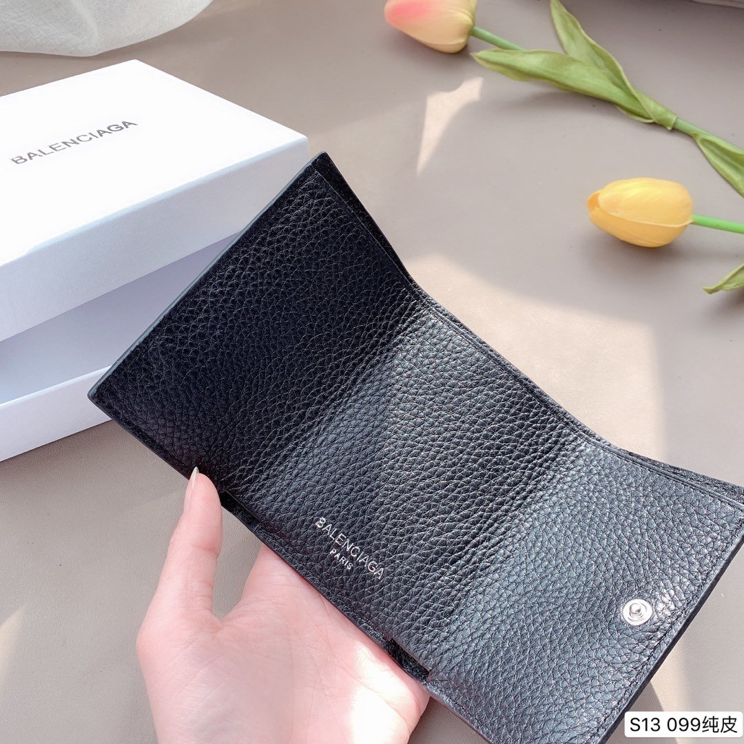 上品でファッションBalenciaga バレンシアガ 財布 実物の写真スーパーコピー財布代引き可能国内発送後払い安全必ず届く信用できるサイト