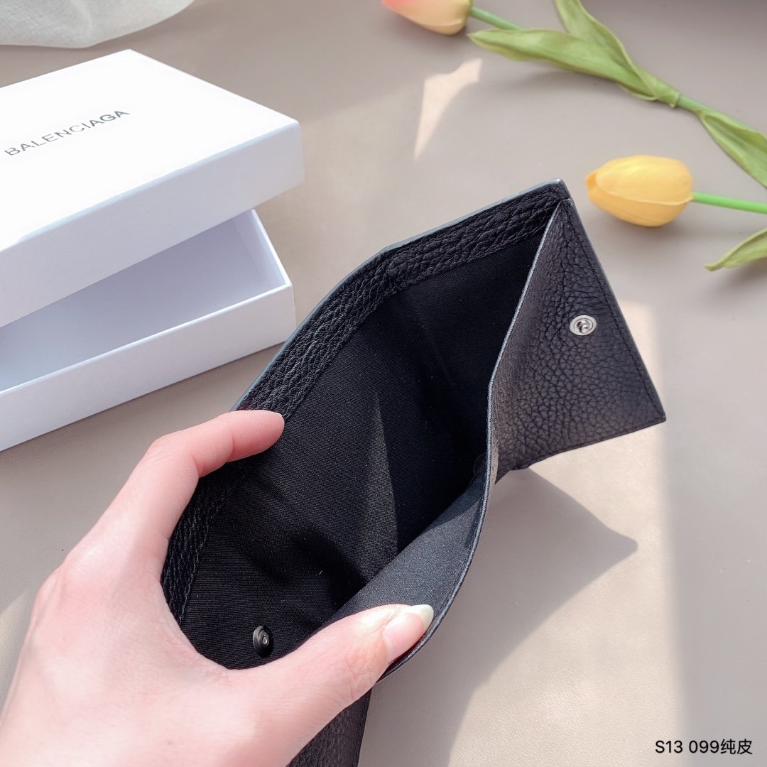 上品でファッションBalenciaga バレンシアガ 財布 実物の写真スーパーコピー財布代引き可能国内発送後払い安全必ず届く信用できるサイト