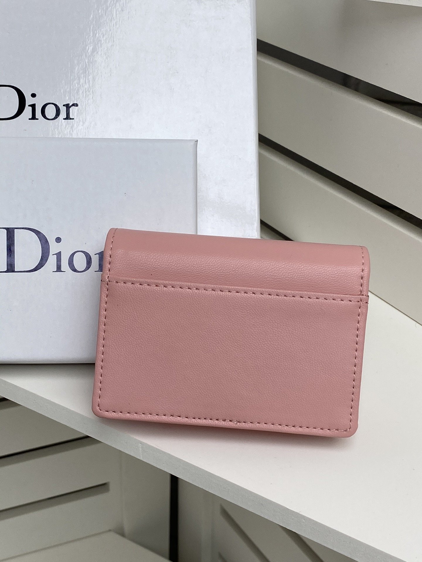 上品でファッションDior クリスチャンディオール財布 実物の写真スーパーコピー財布代引き可能国内発送後払い安全必ず届く信用できるサイト