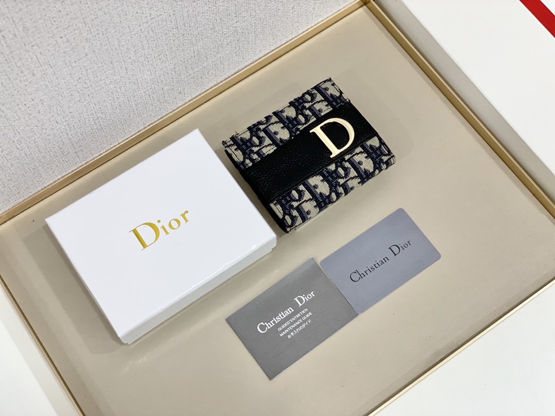 上品でファッションDior クリスチャンディオール財布 実物の写真スーパーコピー財布代引き可能国内発送後払い安全必ず届く信用できるサイト