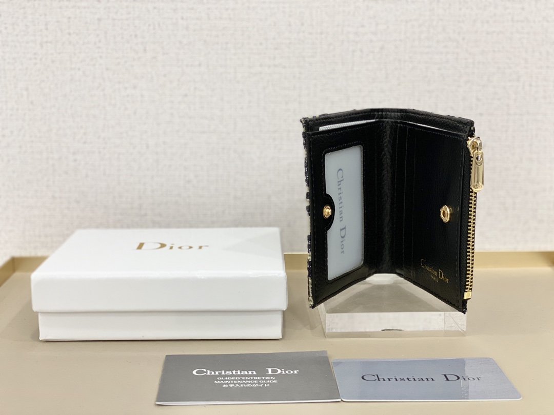 上品でファッションDior クリスチャンディオール財布 実物の写真スーパーコピー財布代引き可能国内発送後払い安全必ず届く信用できるサイト