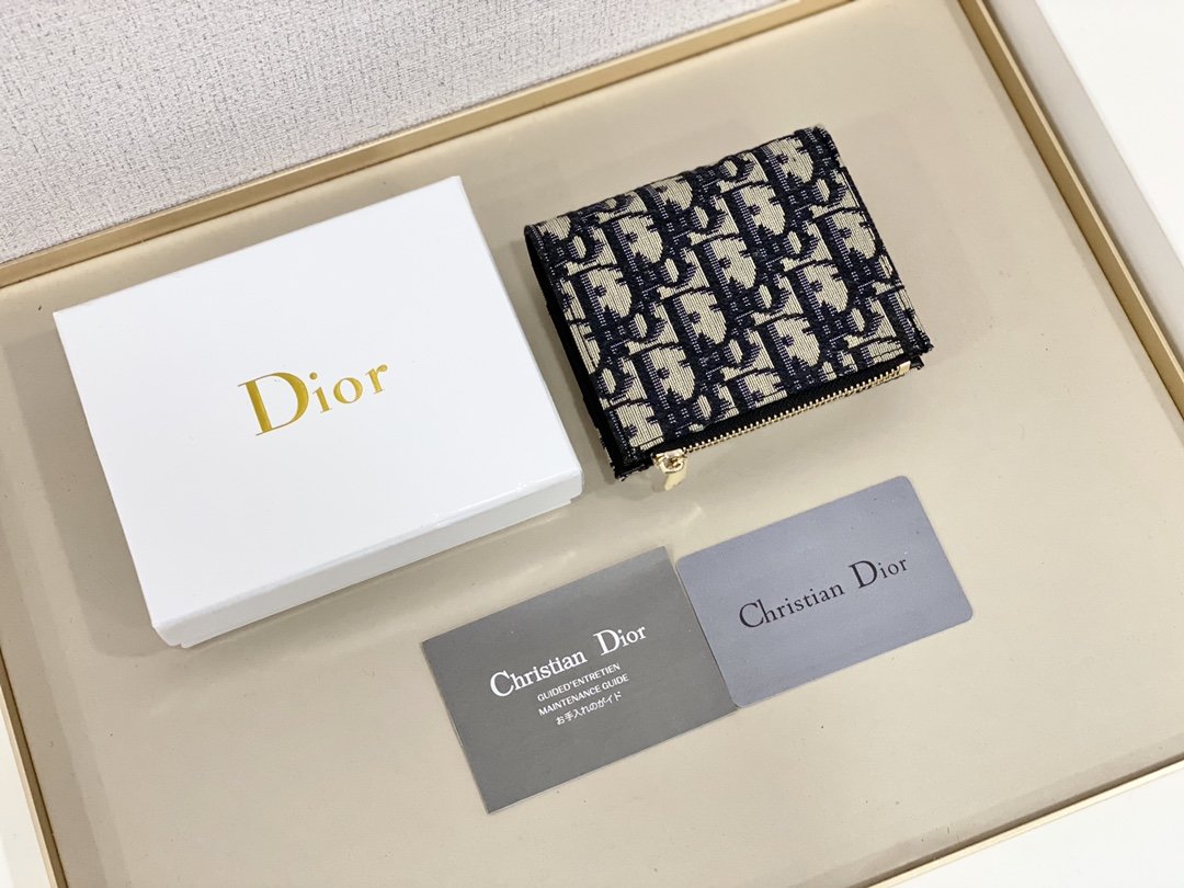 上品でファッションDior クリスチャンディオール財布 実物の写真スーパーコピー財布代引き可能国内発送後払い安全必ず届く信用できるサイト