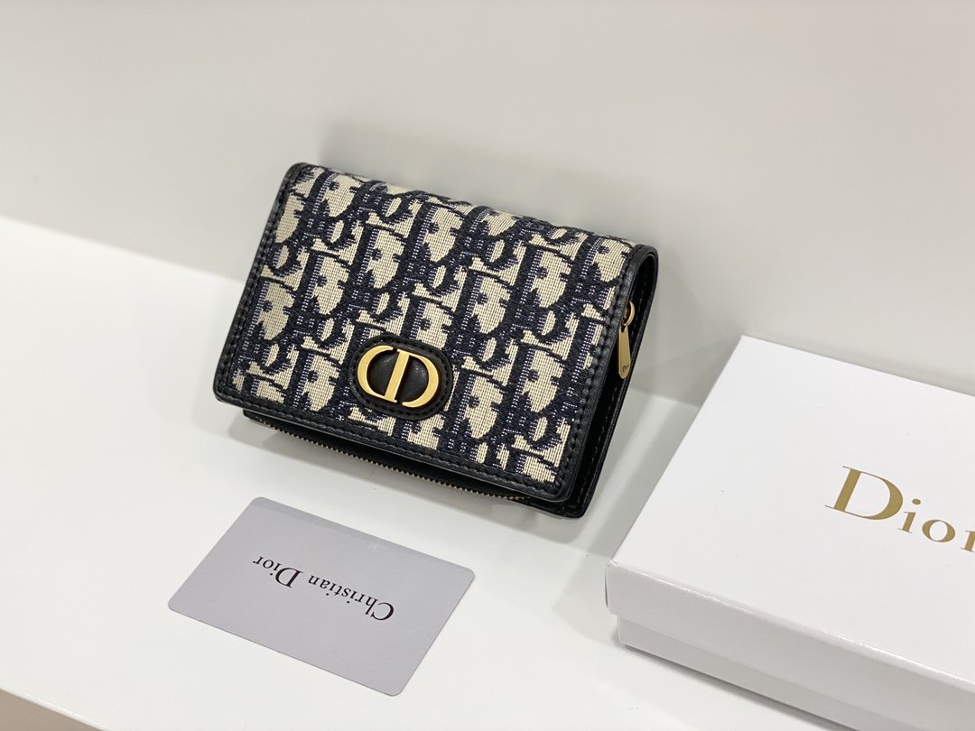 上品でファッションDior クリスチャンディオール財布 実物の写真スーパーコピー財布代引き可能国内発送後払い安全必ず届く信用できるサイト