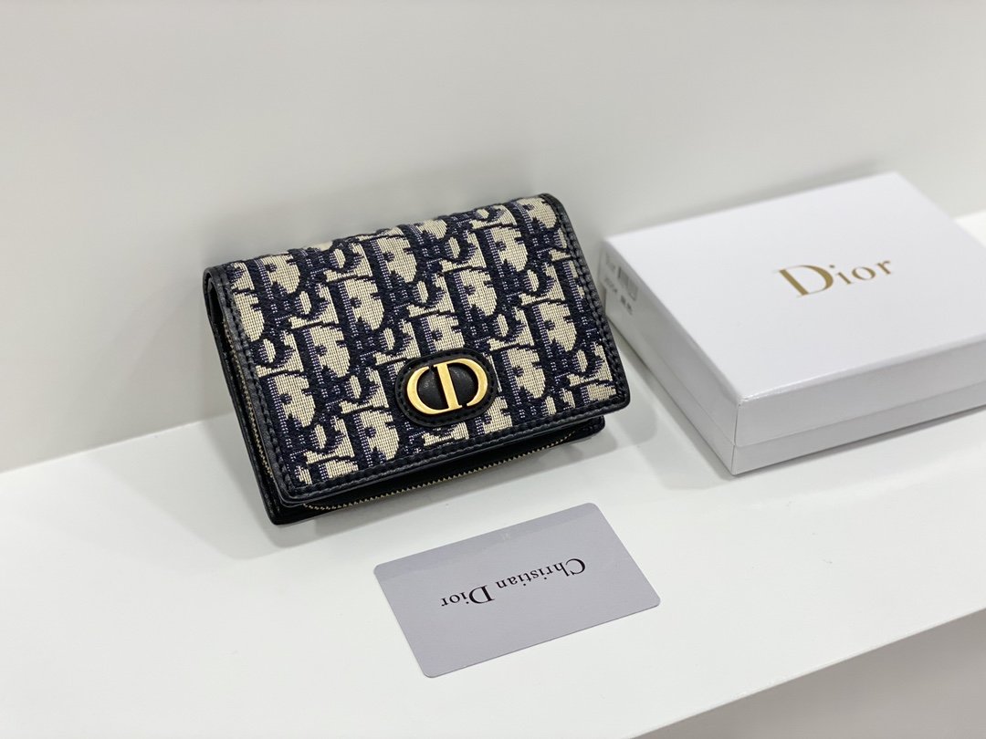 上品でファッションDior クリスチャンディオール財布 実物の写真スーパーコピー財布代引き可能国内発送後払い安全必ず届く信用できるサイト