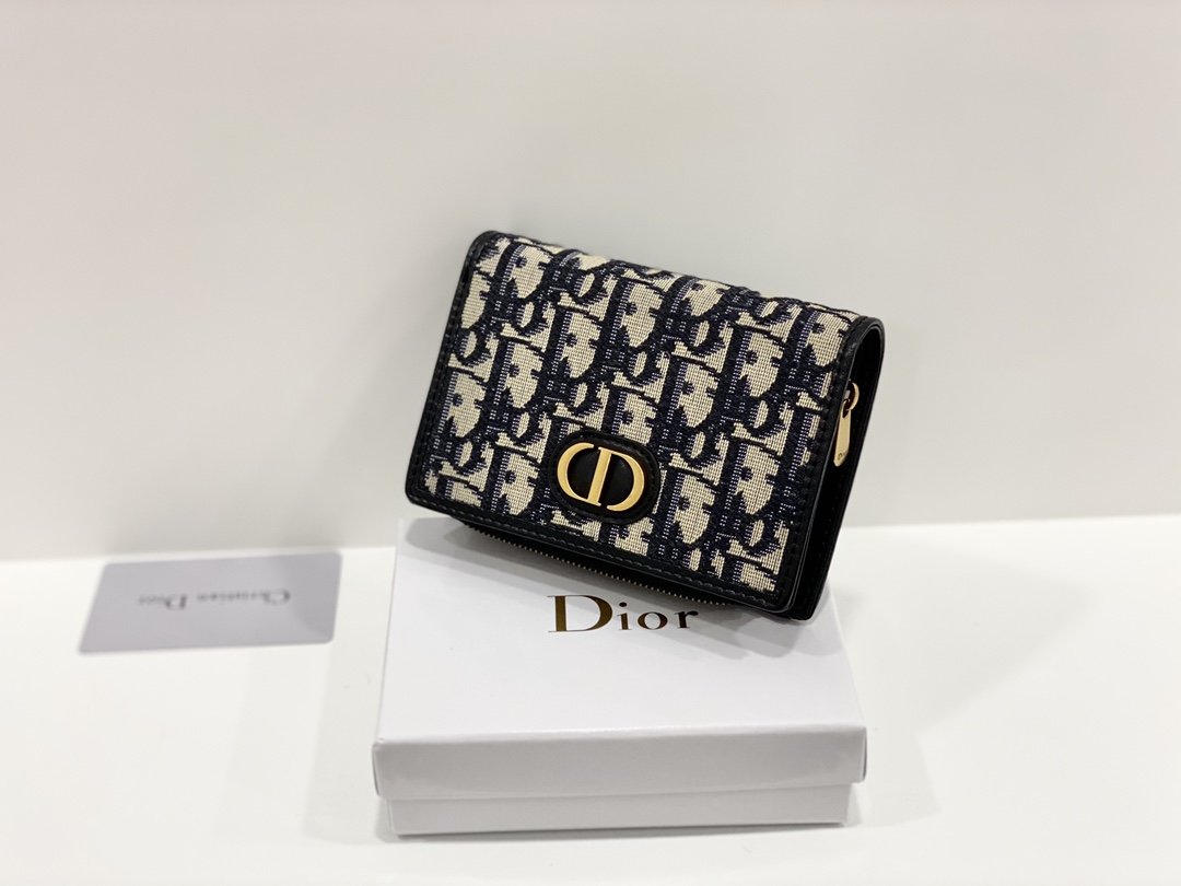 上品でファッションDior クリスチャンディオール財布 実物の写真スーパーコピー財布代引き可能国内発送後払い安全必ず届く信用できるサイト