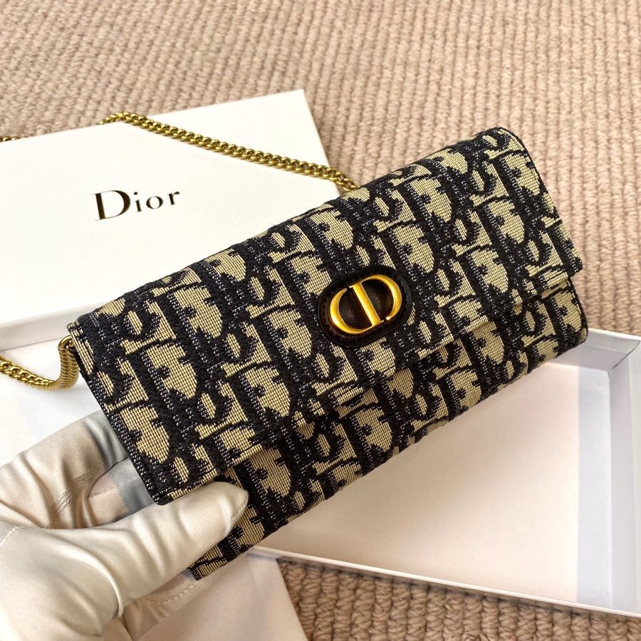 上品でファッションDior クリスチャンディオール財布 実物の写真スーパーコピー財布代引き可能国内発送後払い安全必ず届く信用できるサイト