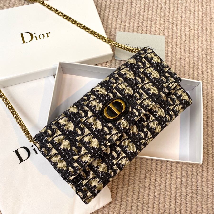 上品でファッションDior クリスチャンディオール財布 実物の写真スーパーコピー財布代引き可能国内発送後払い安全必ず届く信用できるサイト