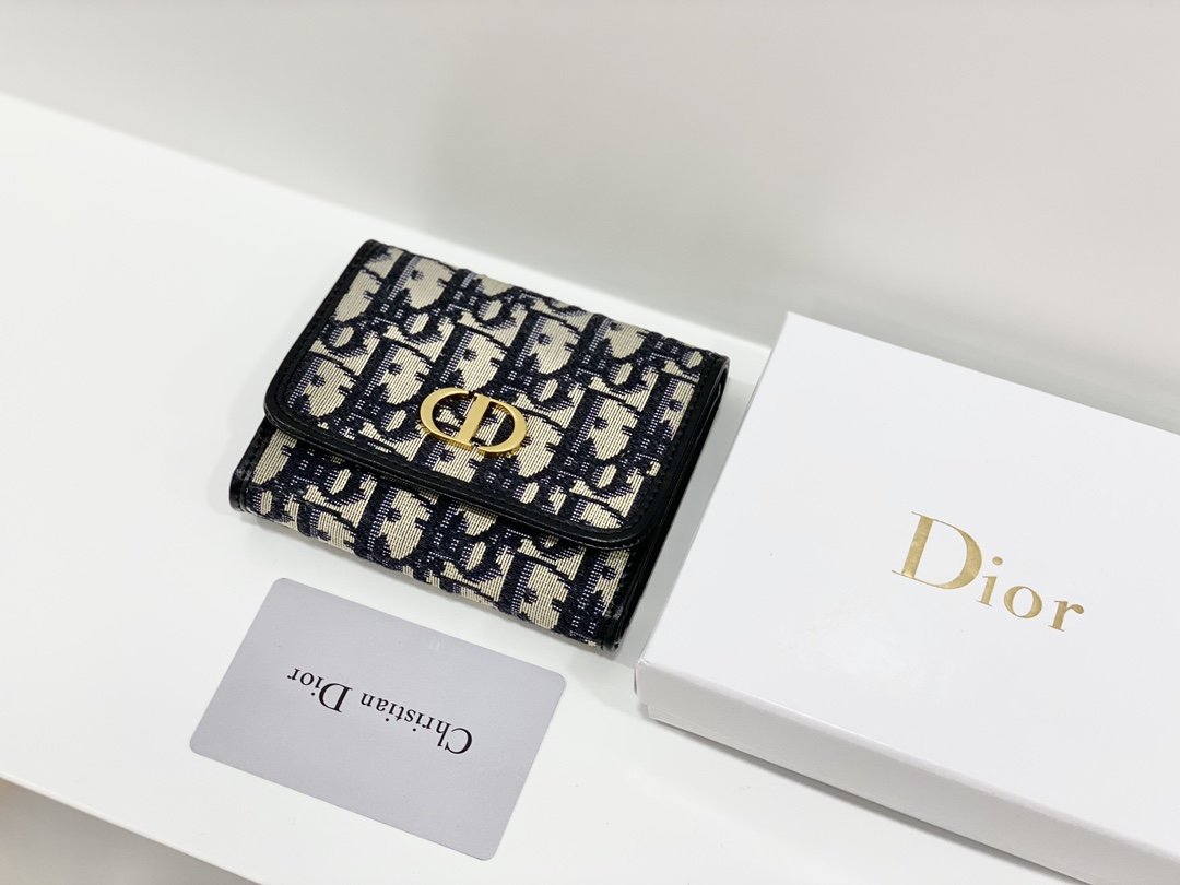 上品でファッションDior クリスチャンディオール財布 実物の写真スーパーコピー財布代引き可能国内発送後払い安全必ず届く信用できるサイト