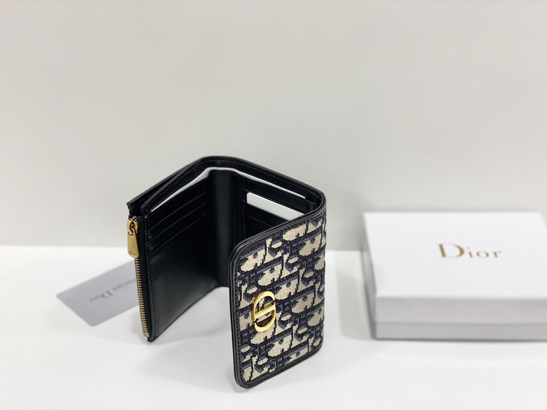 上品でファッションDior クリスチャンディオール財布 実物の写真スーパーコピー財布代引き可能国内発送後払い安全必ず届く信用できるサイト