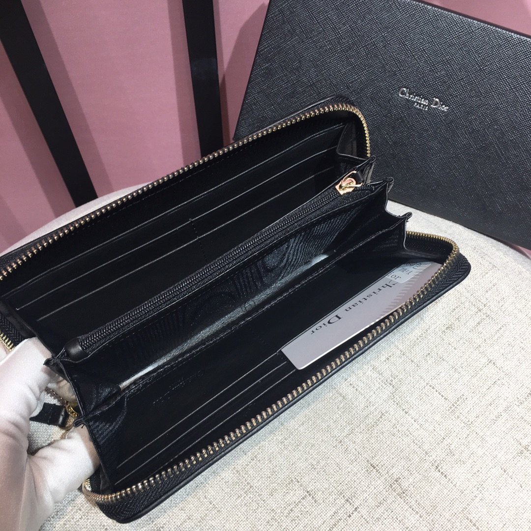 上品でファッションDior クリスチャンディオール財布 実物の写真スーパーコピー財布代引き可能国内発送後払い安全必ず届く信用できるサイト