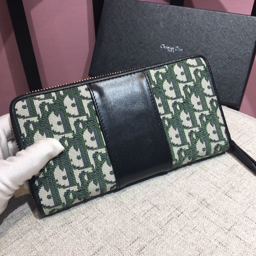 上品でファッションDior クリスチャンディオール財布 実物の写真スーパーコピー財布代引き可能国内発送後払い安全必ず届く信用できるサイト