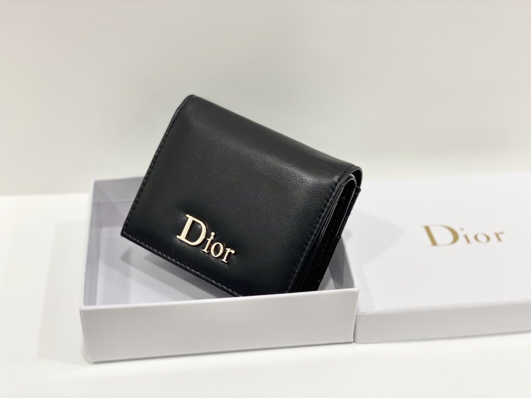 上品でファッションDior クリスチャンディオール財布 実物の写真スーパーコピー財布代引き可能国内発送後払い安全必ず届く信用できるサイト