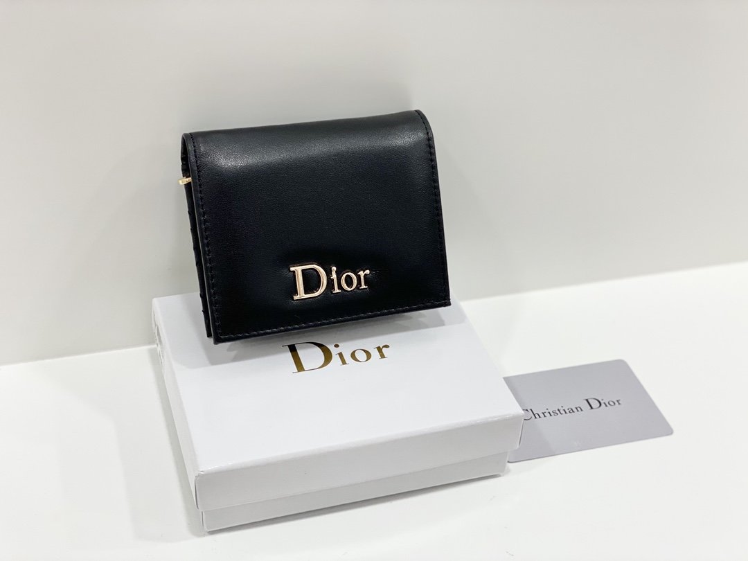 上品でファッションDior クリスチャンディオール財布 実物の写真スーパーコピー財布代引き可能国内発送後払い安全必ず届く信用できるサイト