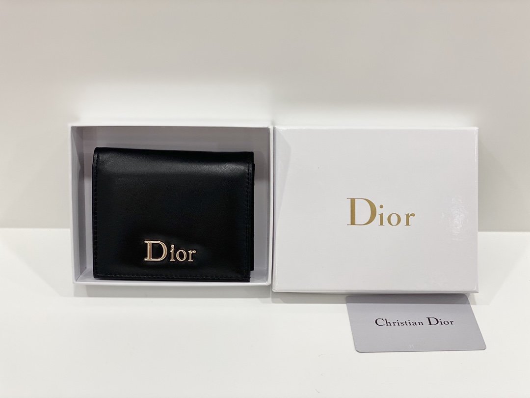 上品でファッションDior クリスチャンディオール財布 実物の写真スーパーコピー財布代引き可能国内発送後払い安全必ず届く信用できるサイト