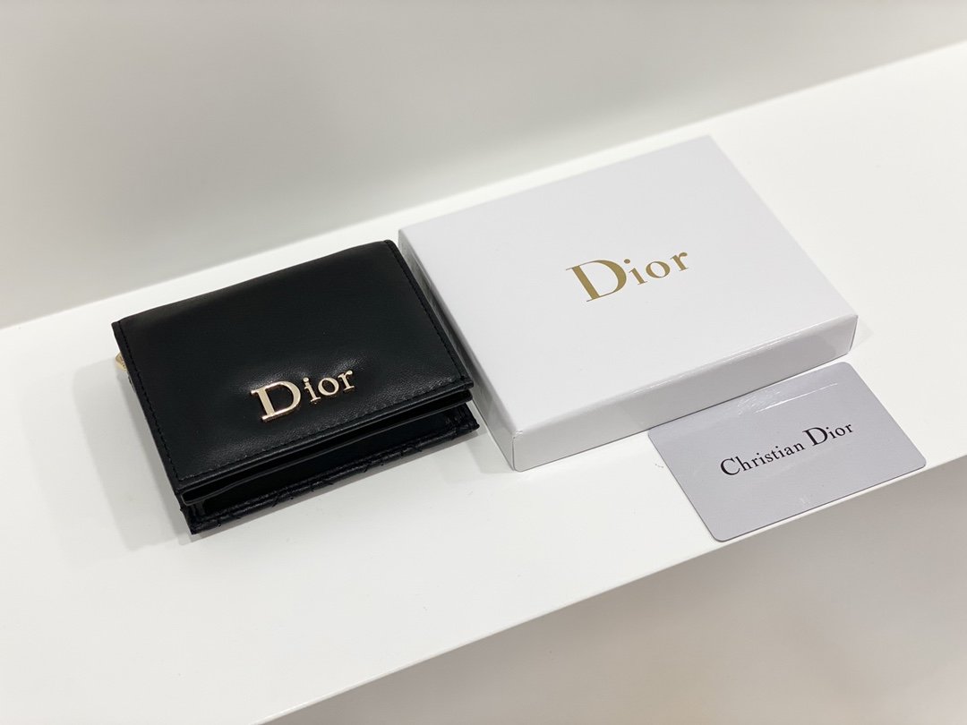 上品でファッションDior クリスチャンディオール財布 実物の写真スーパーコピー財布代引き可能国内発送後払い安全必ず届く信用できるサイト