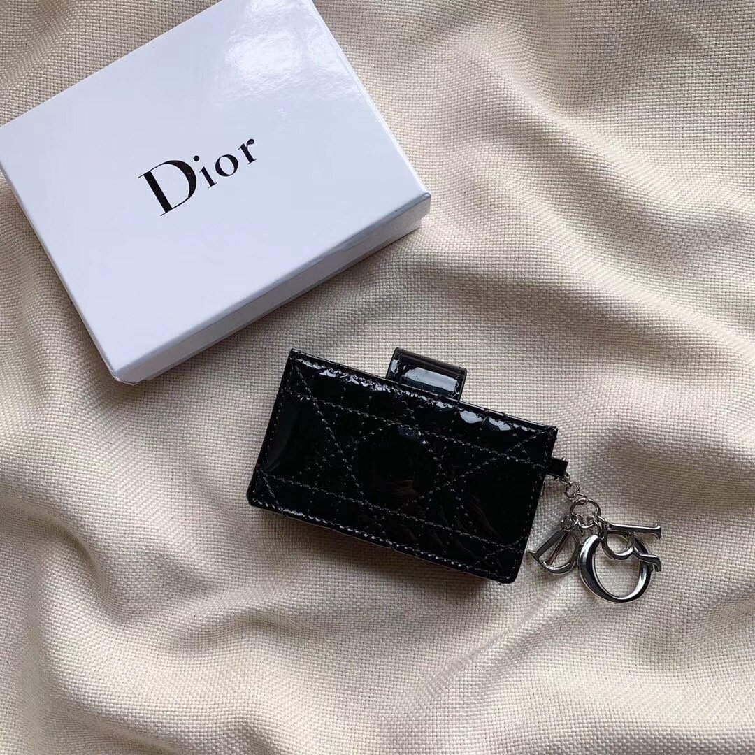 上品でファッションDior クリスチャンディオール財布 実物の写真スーパーコピー財布代引き可能国内発送後払い安全必ず届く信用できるサイト