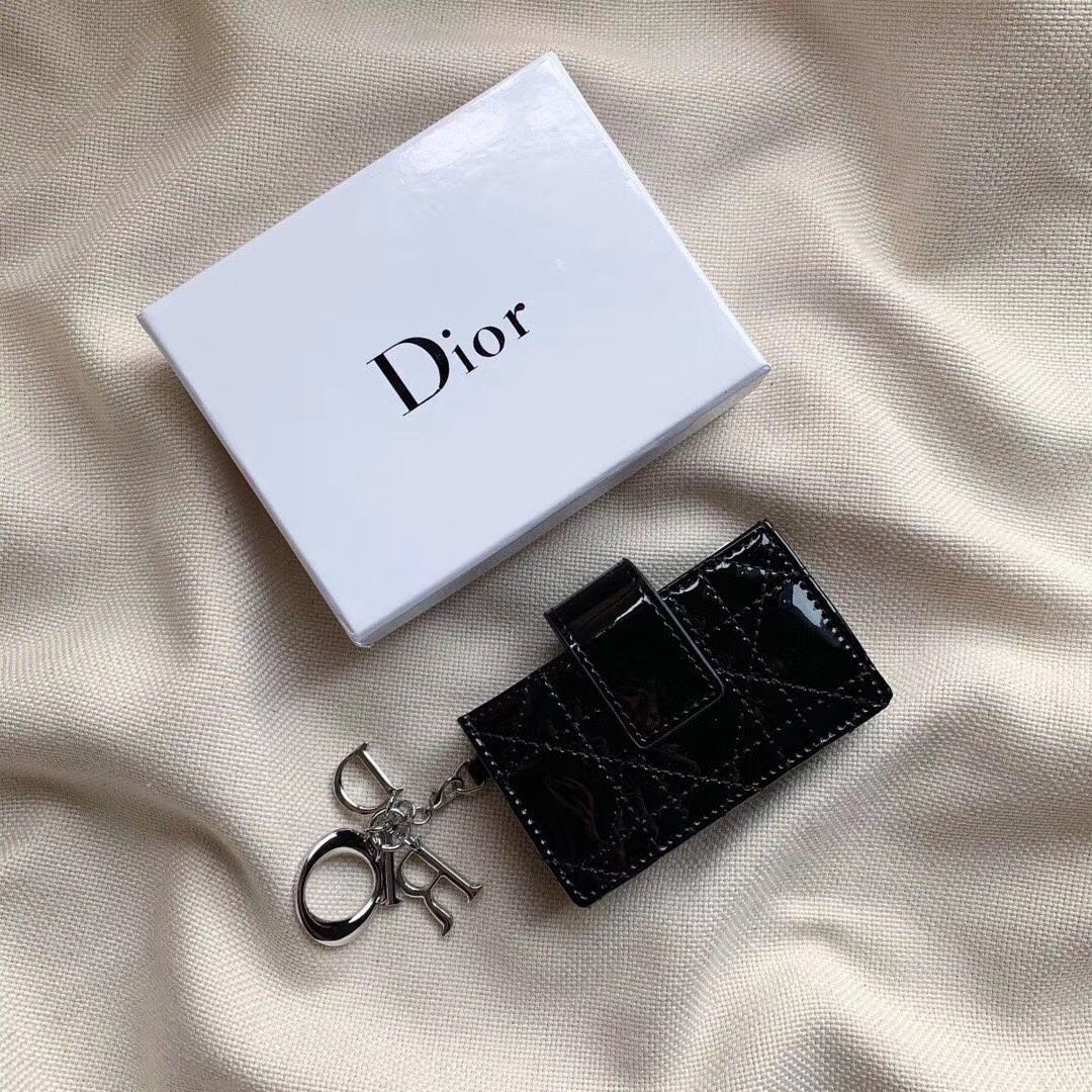 上品でファッションDior クリスチャンディオール財布 実物の写真スーパーコピー財布代引き可能国内発送後払い安全必ず届く信用できるサイト